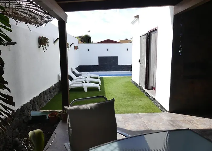 Sunny Paradise, Heater Pool Villa Corralejo