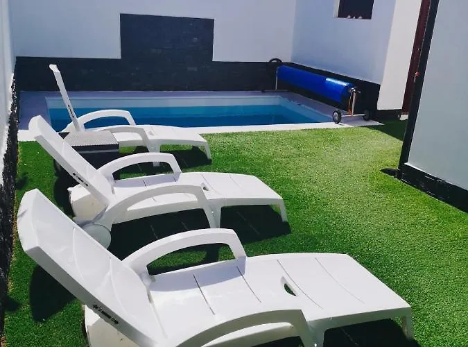 Sunny Paradise, Heater Pool Villa Corralejo