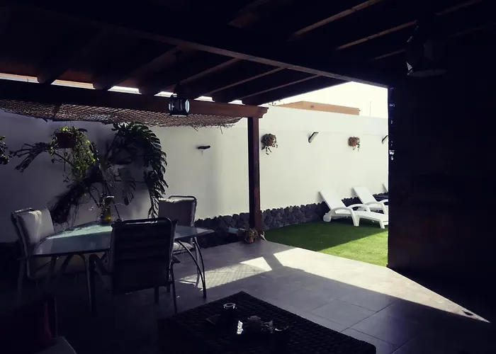 Villa Sunny Paradise, Heater Pool *