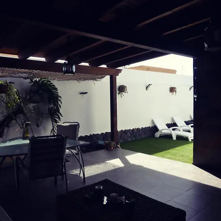 Villa Sunny Paradise, Heater Pool *